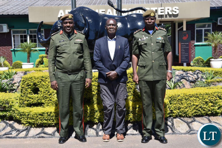 Former Army Army Commander Gen. Mumbi revisits former office