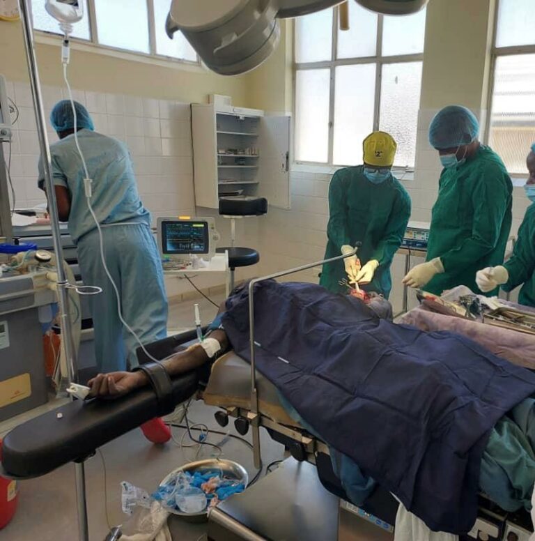 Flying Doctors conduct medical treatment in Lundazi