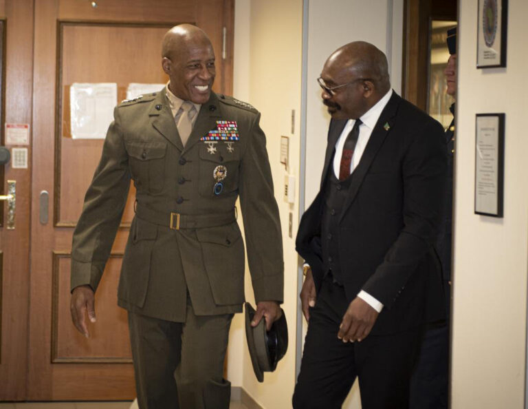 Defense Minister Lufuma visits AFRICOM Headquarters
