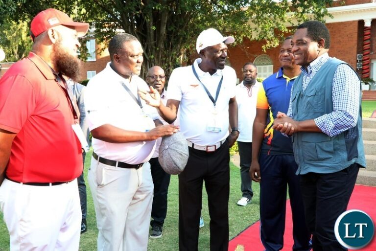 Who is responsible for vetting who sees the President?