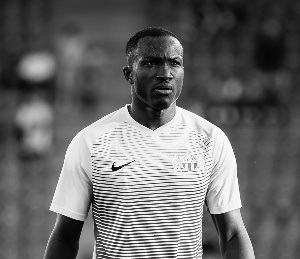 Ghanaian Striker Raphael Dwamena Passes Away After On-Pitch Collapse in Albanian League Match