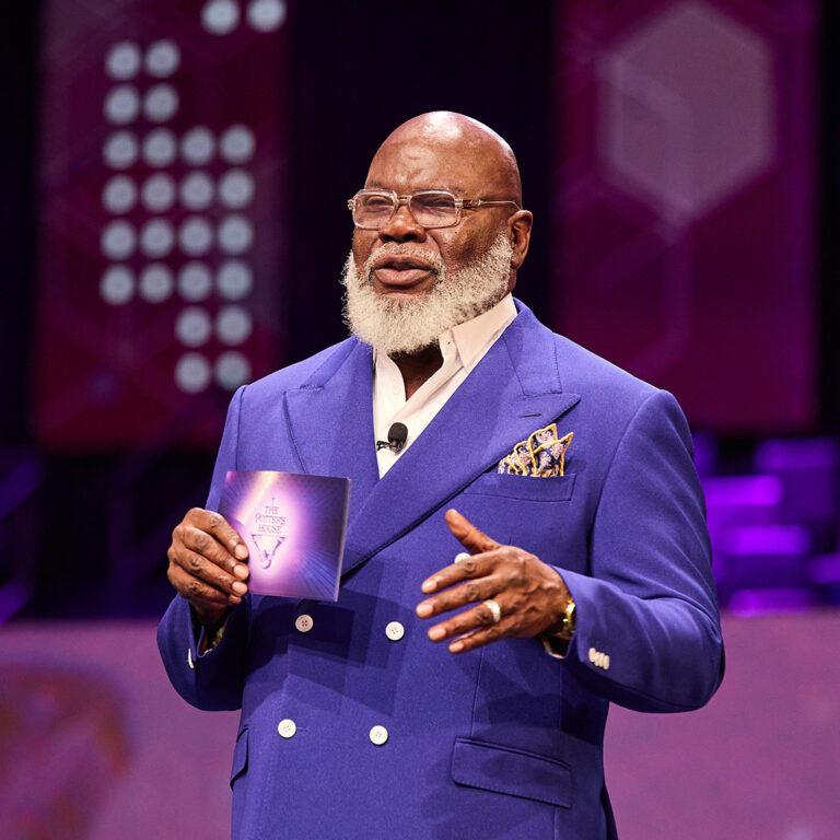 Bishop T.D. Jakes Recovering After Health Incident During Sermon