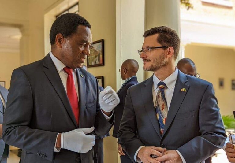 U.S. Envoy Tells Zambia: ‘Time to Trade, Not Beg’