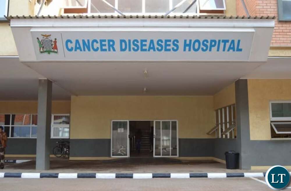 Civil Service Commission donates to Cancer Diseases Hospital at UTH