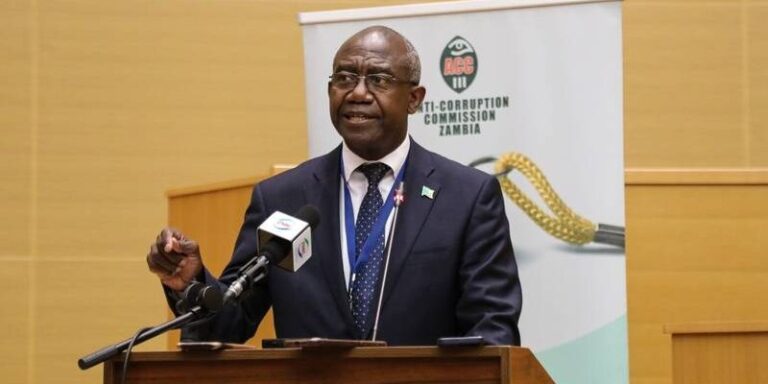 Secretary to Cabinet hails civil servants’ hard work