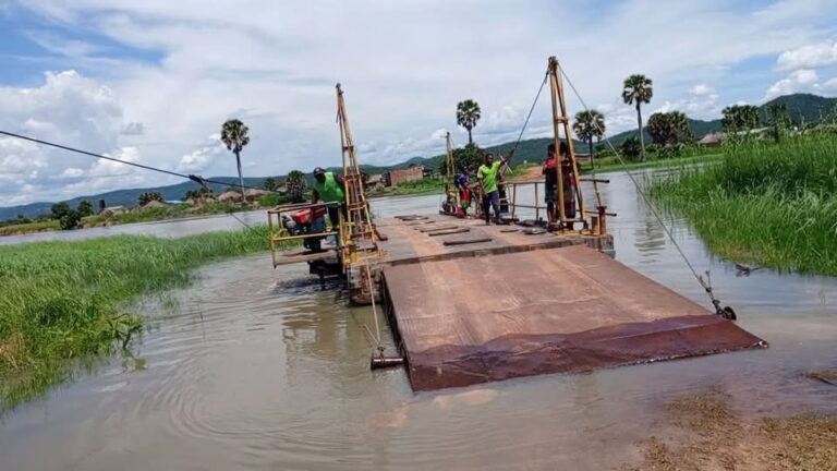 Government temporary shuts Mbesuma pontoon amid rising waters