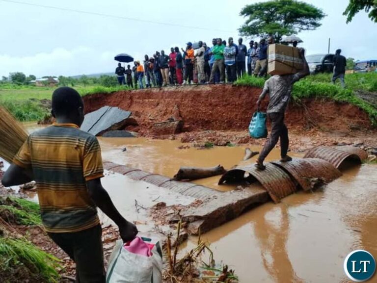 Makeshift bridge collapses in Isoka