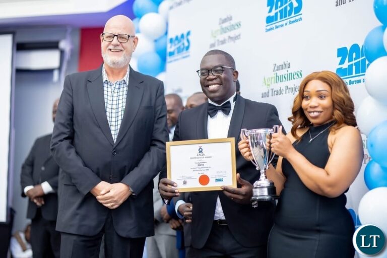 Zambia receives Public Sector Reform Award