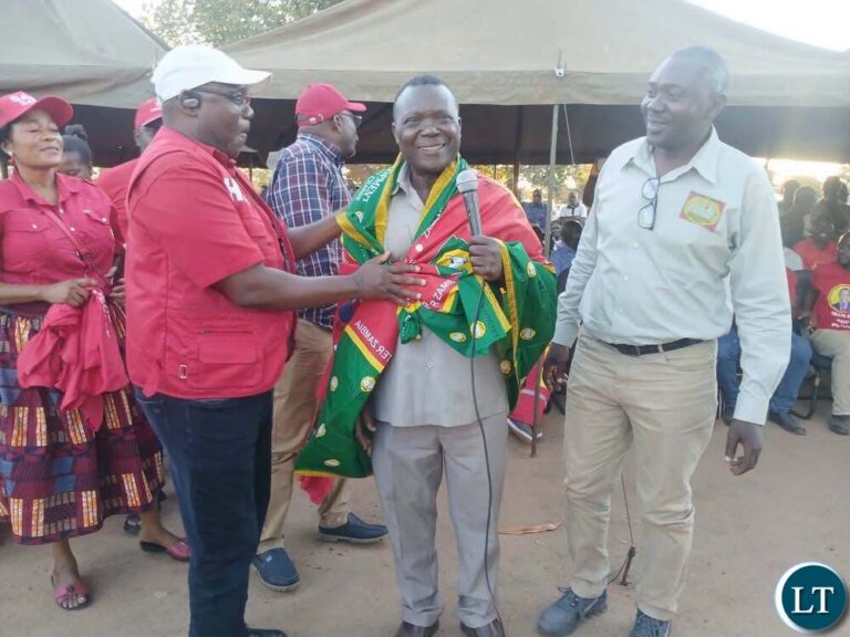 Kaumbwe PF MP Aaron Mwanza defects to UPND