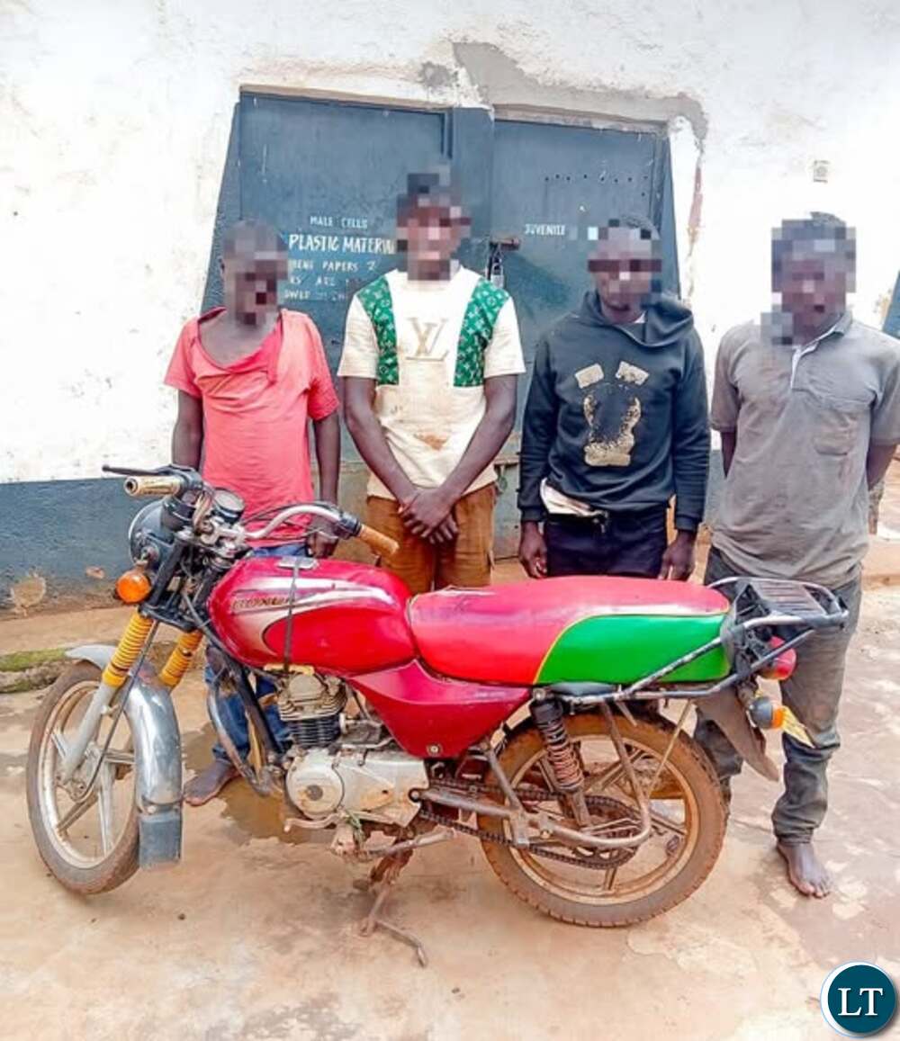 Four suspects apprehended for robbery of motorbike