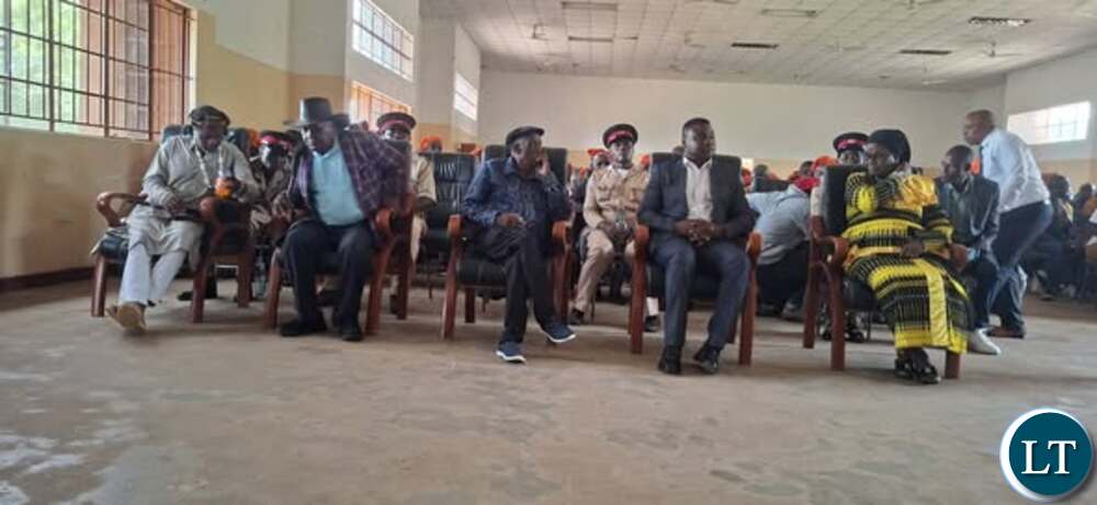 Kazungula DC advises cash for work programme handlers
