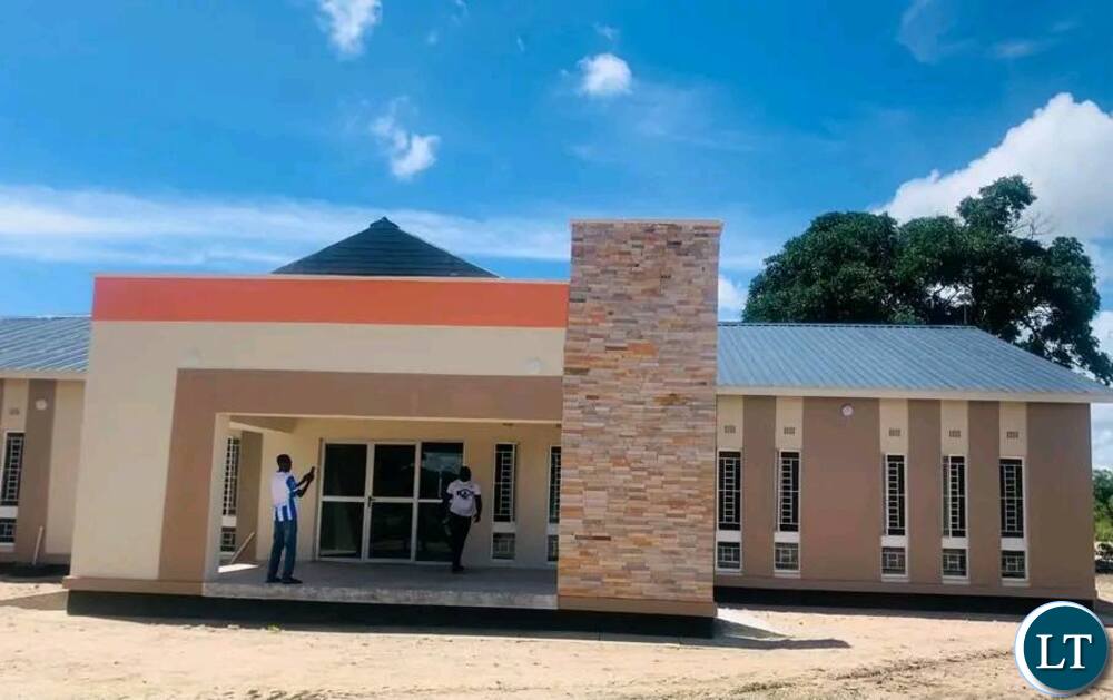 President Hichilema pledges upgrade of Mooya Health Post to hospital