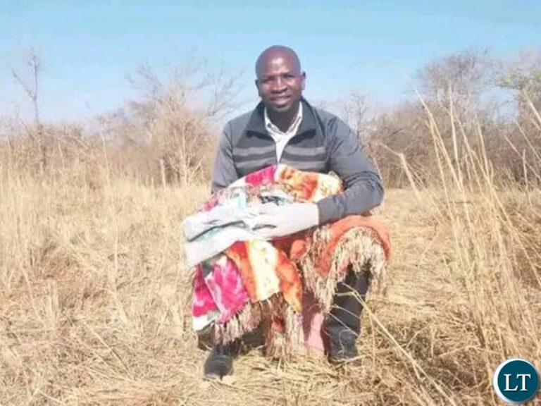 Teacher Honoured for Assisting Woman to Give Birth by Roadside