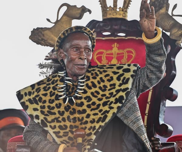 Mwine Lubemba Chitimukulu mourns Paramount Chief Mpezeni