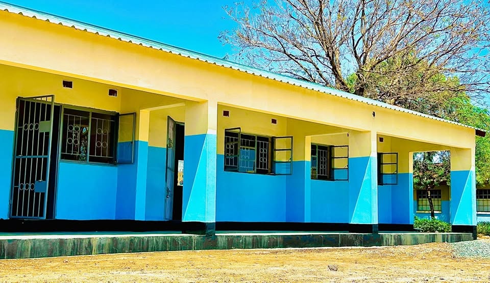 Government commissions one by four classroom block